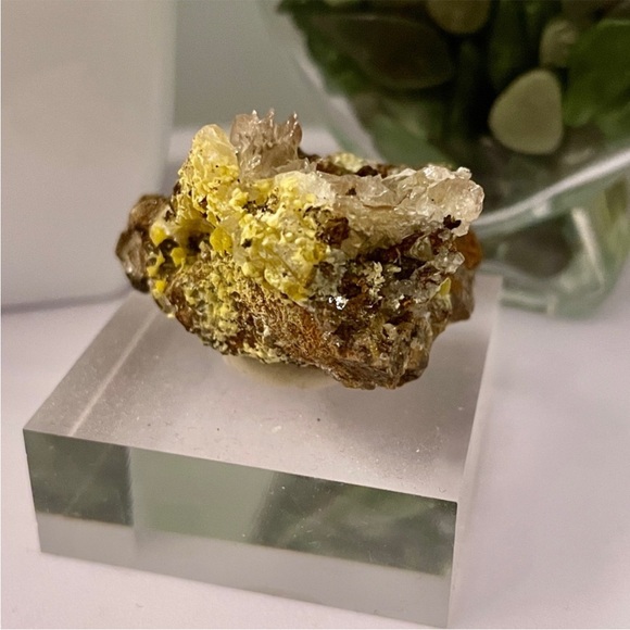 Hemimorphite with Yellow Mimetite Specimen with mounted clear stand - Picture 2 of 5